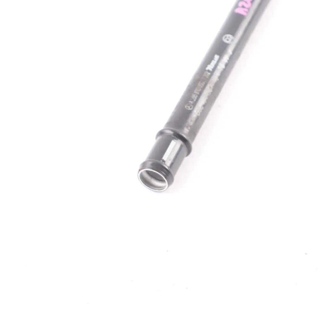Tubo refrigerante Mercedes W205 Linea riscaldatore stazionario circolazione per con numero di parte A2058300002 Tubo refrigerante Mercedes W205 Linea riscaldatore stazionario circolazione - SKU A2058300002 - Numero di parte A2058300002