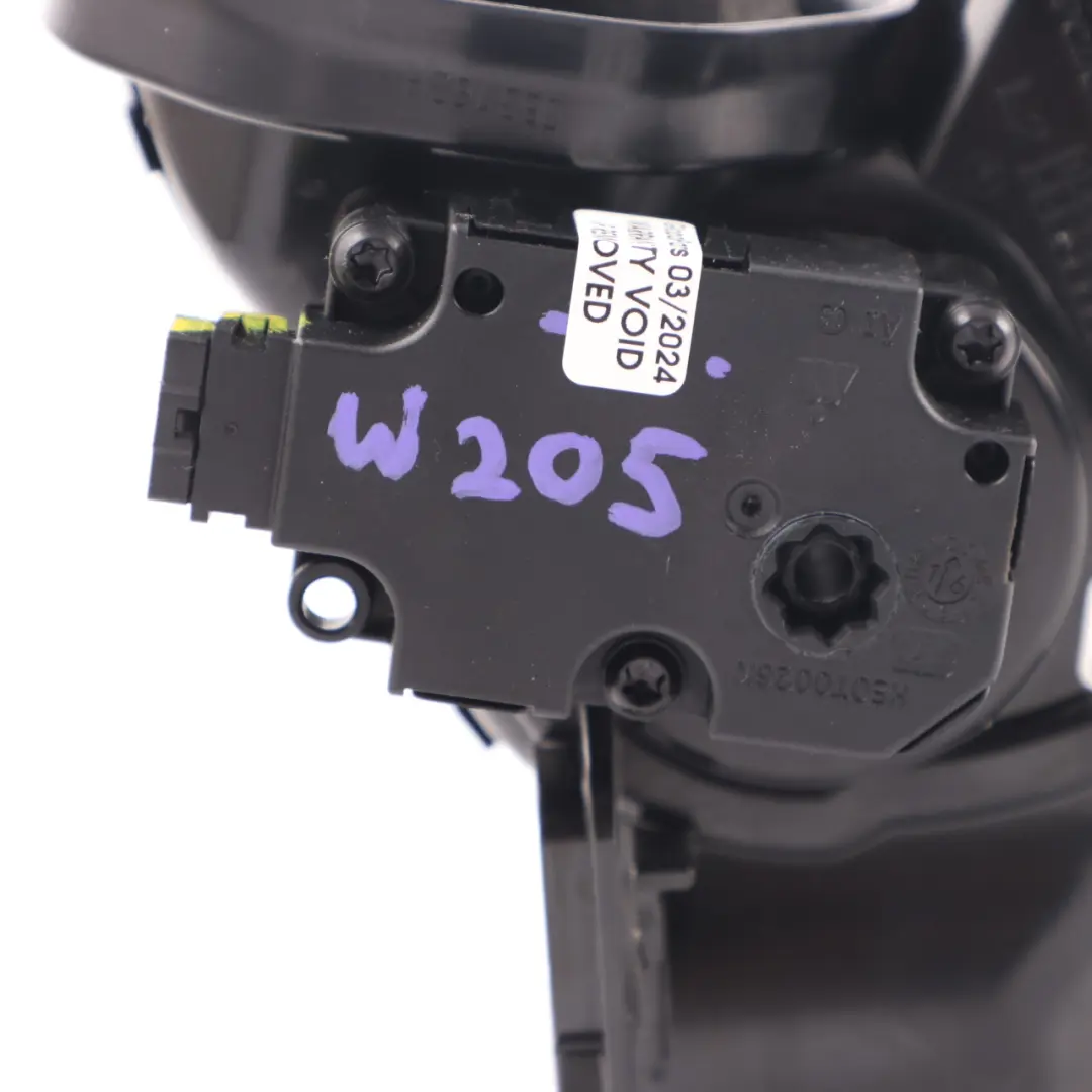 Condotto d'aria Mercedes W205 Cruscotto d'aria sinistra Con motore per con numero di parte A2058300100 Condotto d'aria Mercedes W205 Cruscotto d'aria sinistra Con motore - SKU A2058300100 - Numero di parte A2058300100