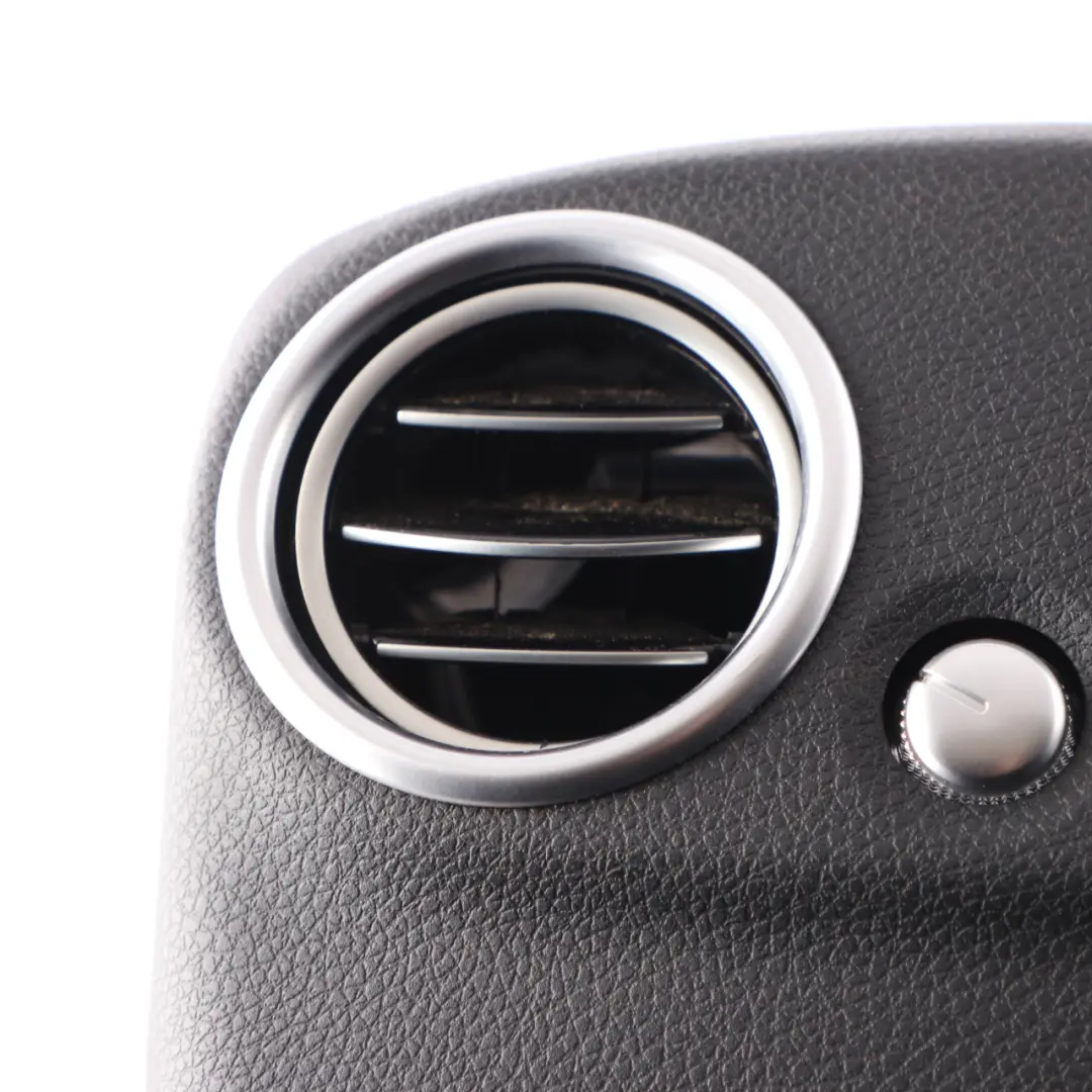 Mercedes W205 Console Centrale rangement pour bouche d'aération arrière Noir - SKU A2058300501-1 - Numéro de pièce A2058300501
