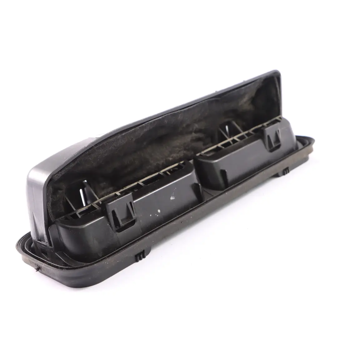 Trappe d'aération Mercedes X253 GLC 220d Gaine pour pare-chocs arrière gauche pour à propos du numéro de pièce A2058301301 Trappe d'aération Mercedes X253 GLC 220d Gaine pour pare-chocs arrière gauche - SKU A2058301301 - Numéro de pièce A2058301301