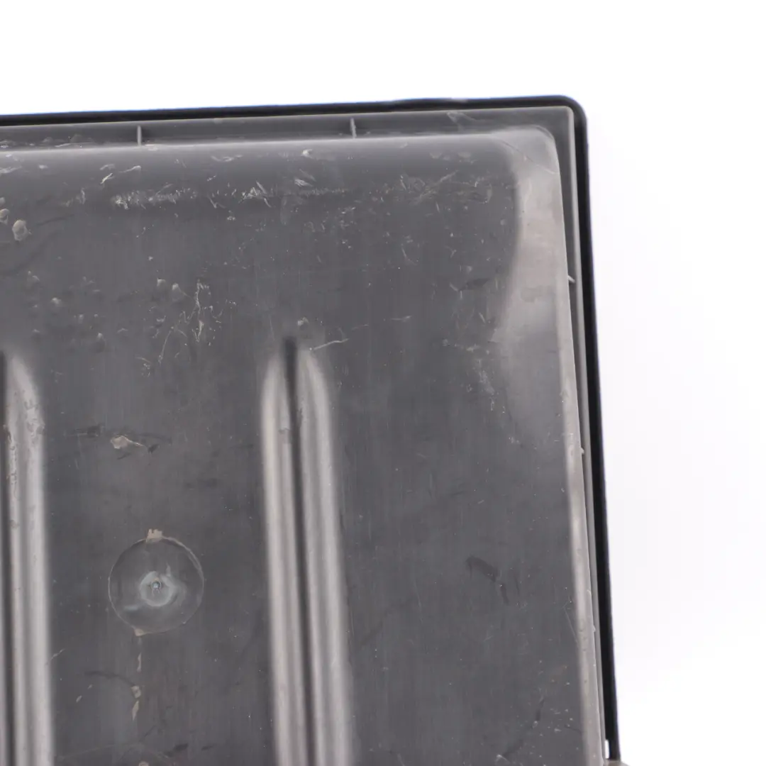 Boîtier de filtre à air Mercedes W205 pour à propos du numéro de pièce A2058308802 Boîtier de filtre à air Mercedes W205 - SKU A2058308802 - Numéro de pièce A2058308802