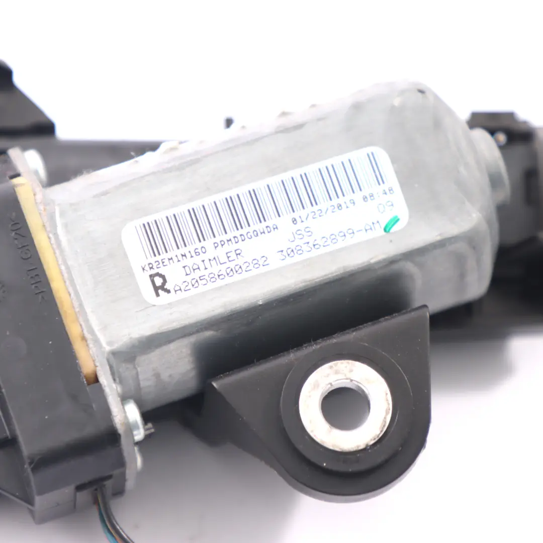  Sicherheitsgurtführung Mercedes C238 Rechts Sicherheitsgurtzuführung - SKU A2058600257 - Teilenummer A2058600257
