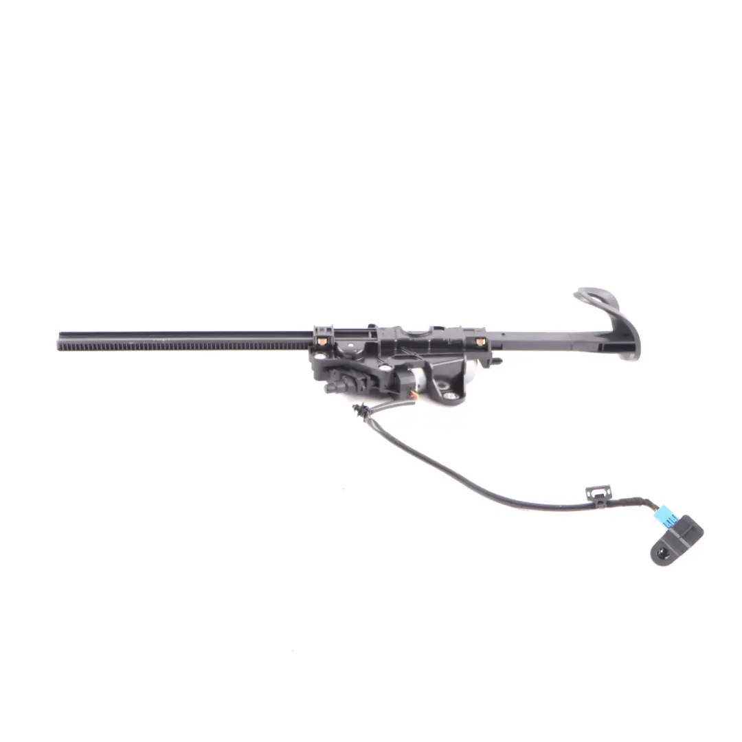 Mercedes C205 Alimentatore cinture sicurezza anteriore sinistro - SKU A2058600357 - Numero di parte A2058600357
