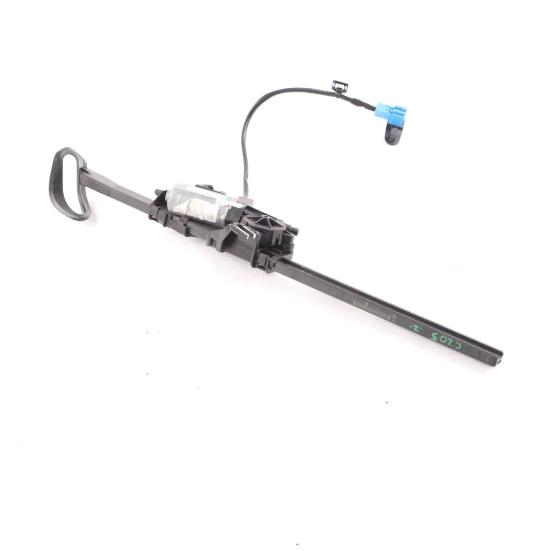 Cinturón Seguridad Retractor Brazo Derecho Alimentador para Mercedes C205 con número de pieza A2058600457 Mercedes C205 Cinturón Seguridad Retractor Brazo Derecho Alimentador - SKU A2058600457 - Número de pieza A2058600457