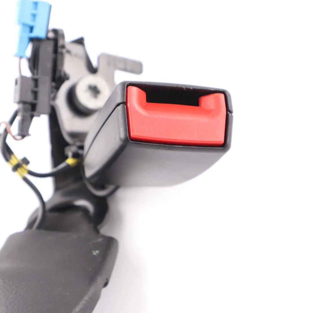 Fibbia cintura sicurezza posteriore centrale per Mercedes W205 X253 con numero di parte A2058600469 Mercedes W205 X253 Fibbia cintura sicurezza posteriore centrale - SKU A2058600469 - Numero di parte A2058600469