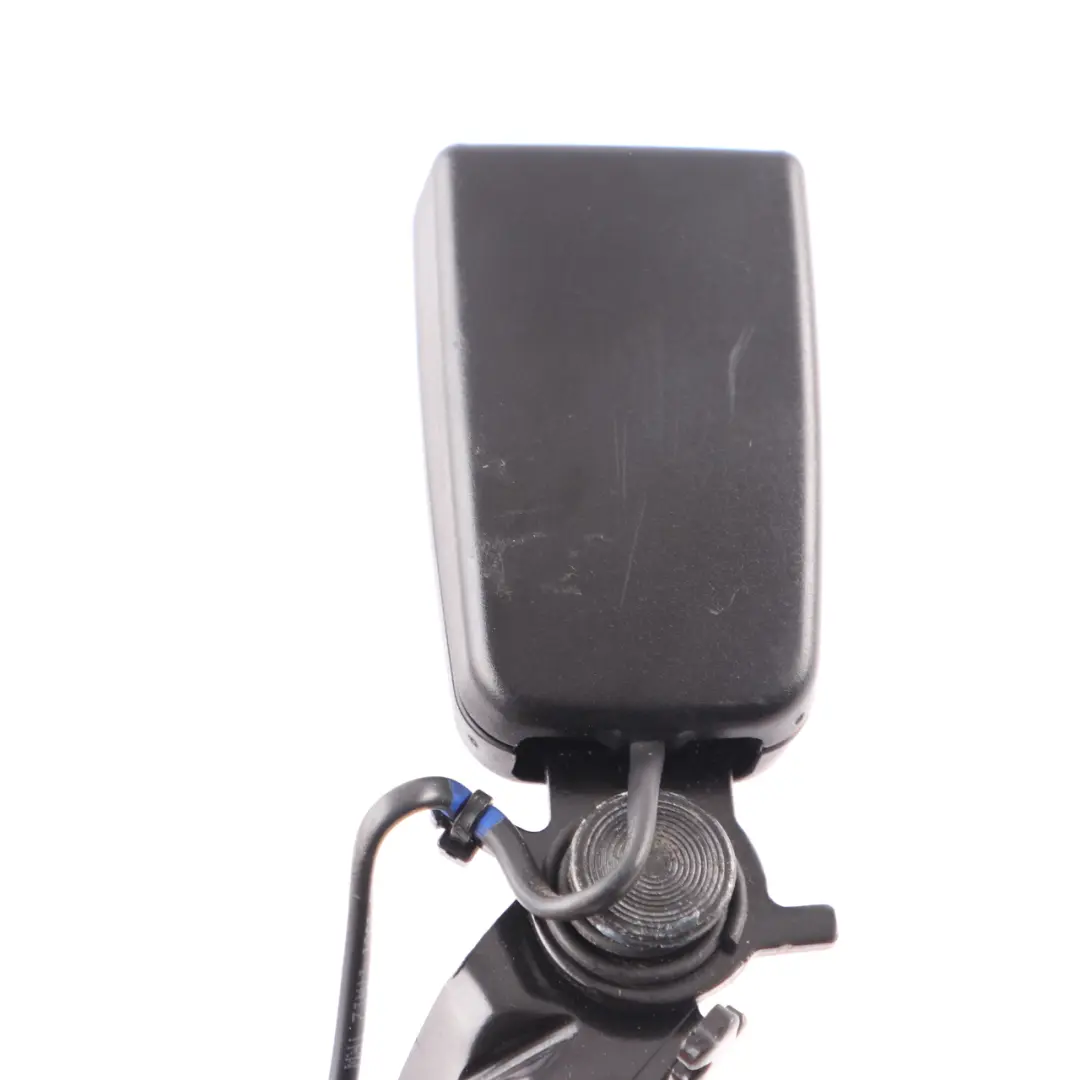 Boucle ceinture sécurité Mercedes C205 C238 Loquet arrière droit pour à propos du numéro de pièce A2058600501 Boucle ceinture sécurité Mercedes C205 C238 Loquet arrière droit - SKU A2058600501 - Numéro de pièce A2058600501