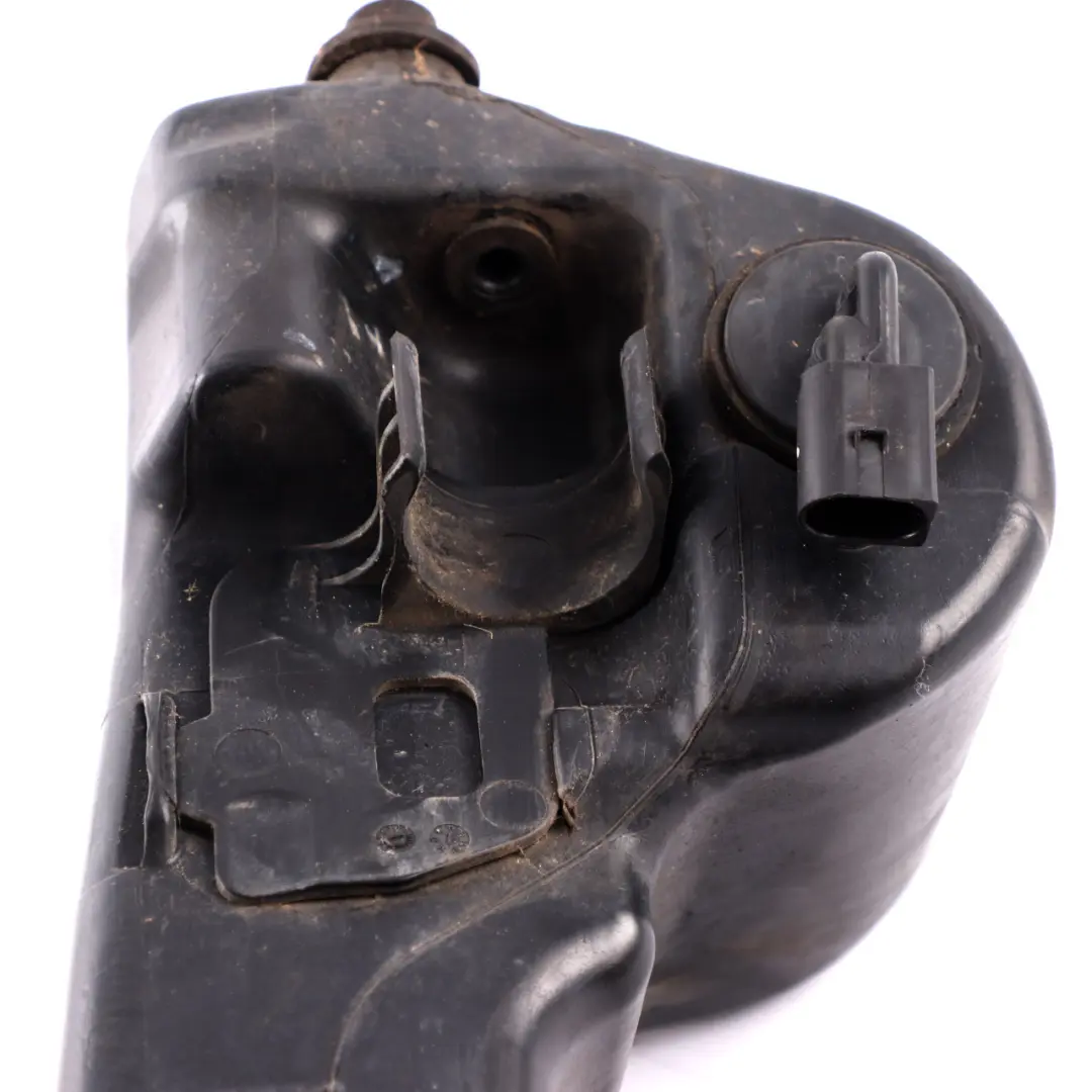 Lavacristallo Bottiglia serbatoio fluido per Mercedes W205 con numero di parte A2058600860 Mercedes W205 Lavacristallo Bottiglia serbatoio fluido - SKU A2058600860 - Numero di parte A2058600860