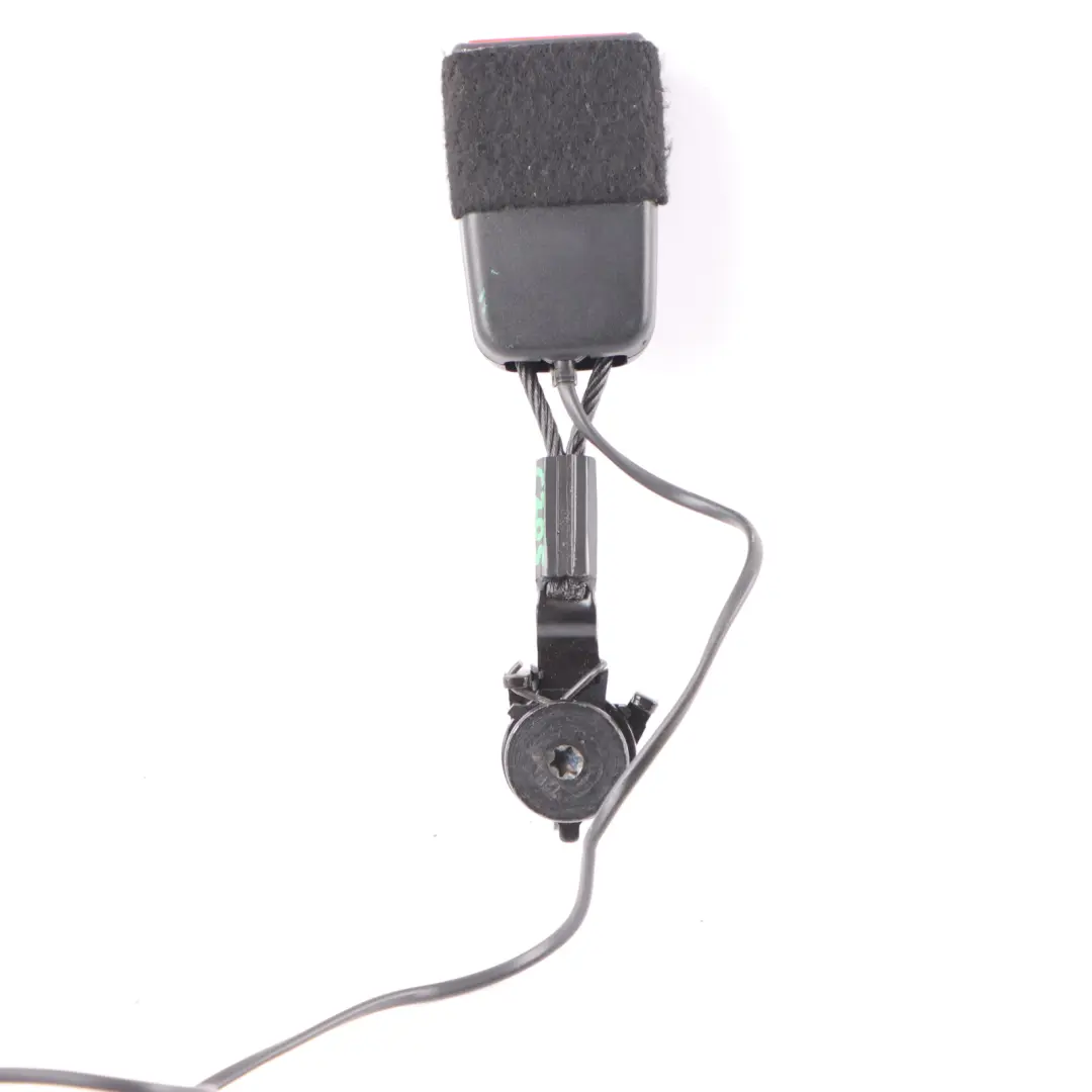 Fibbia cintura sicurezza anteriore passeggero per Mercedes W205 C205 con numero di parte A2058601369 Mercedes W205 C205 Fibbia cintura sicurezza anteriore passeggero - SKU A2058601369 - Numero di parte A2058601369