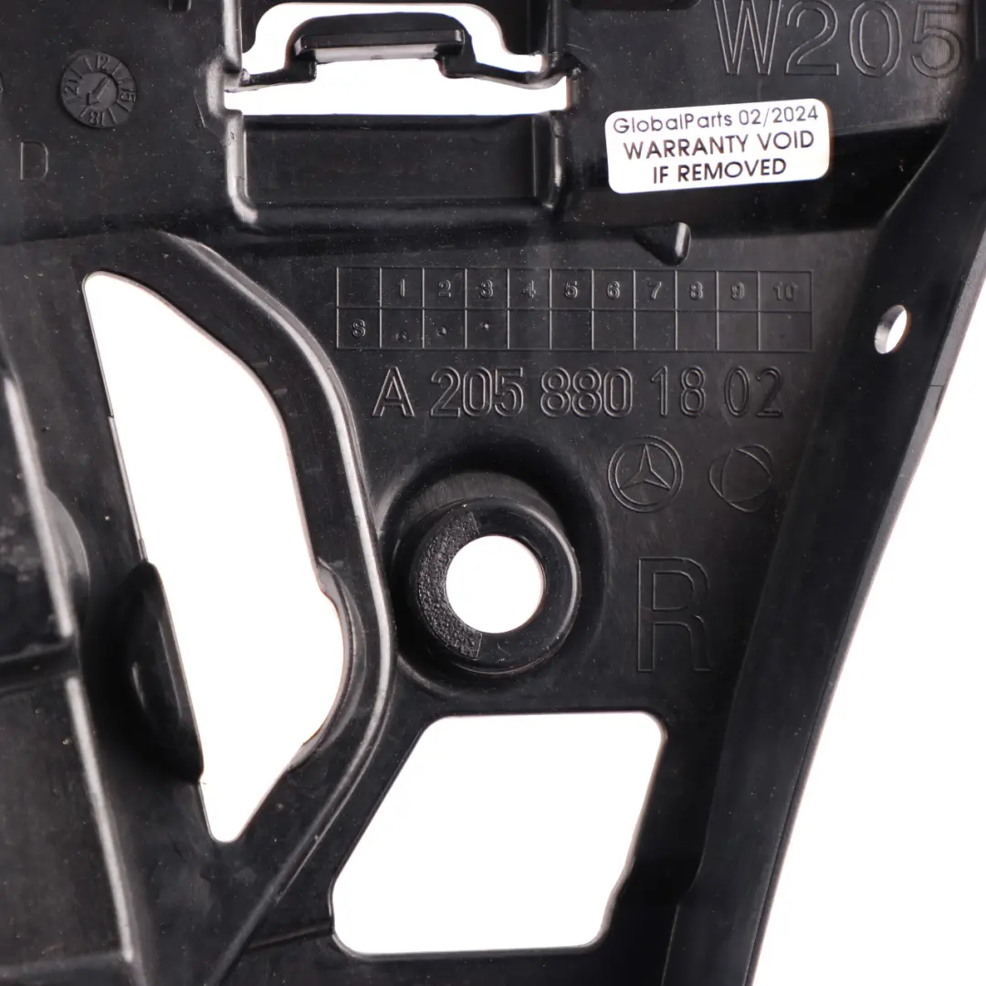 Mercedes W205 Staffa montaggio paraurti posteriore Supporto destra - SKU A2058801802 - Numero di parte A2058801802