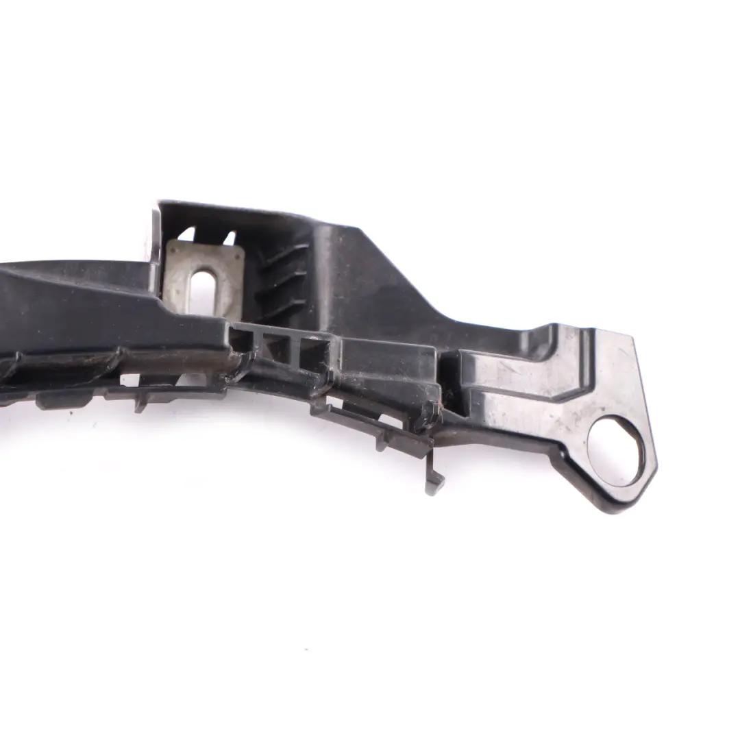 Staffa montaggio paraurti posteriore guida destra per Mercedes W205 con numero di parte A2058850465 Mercedes W205 Staffa montaggio paraurti posteriore guida destra - SKU A2058850465 - Numero di parte A2058850465