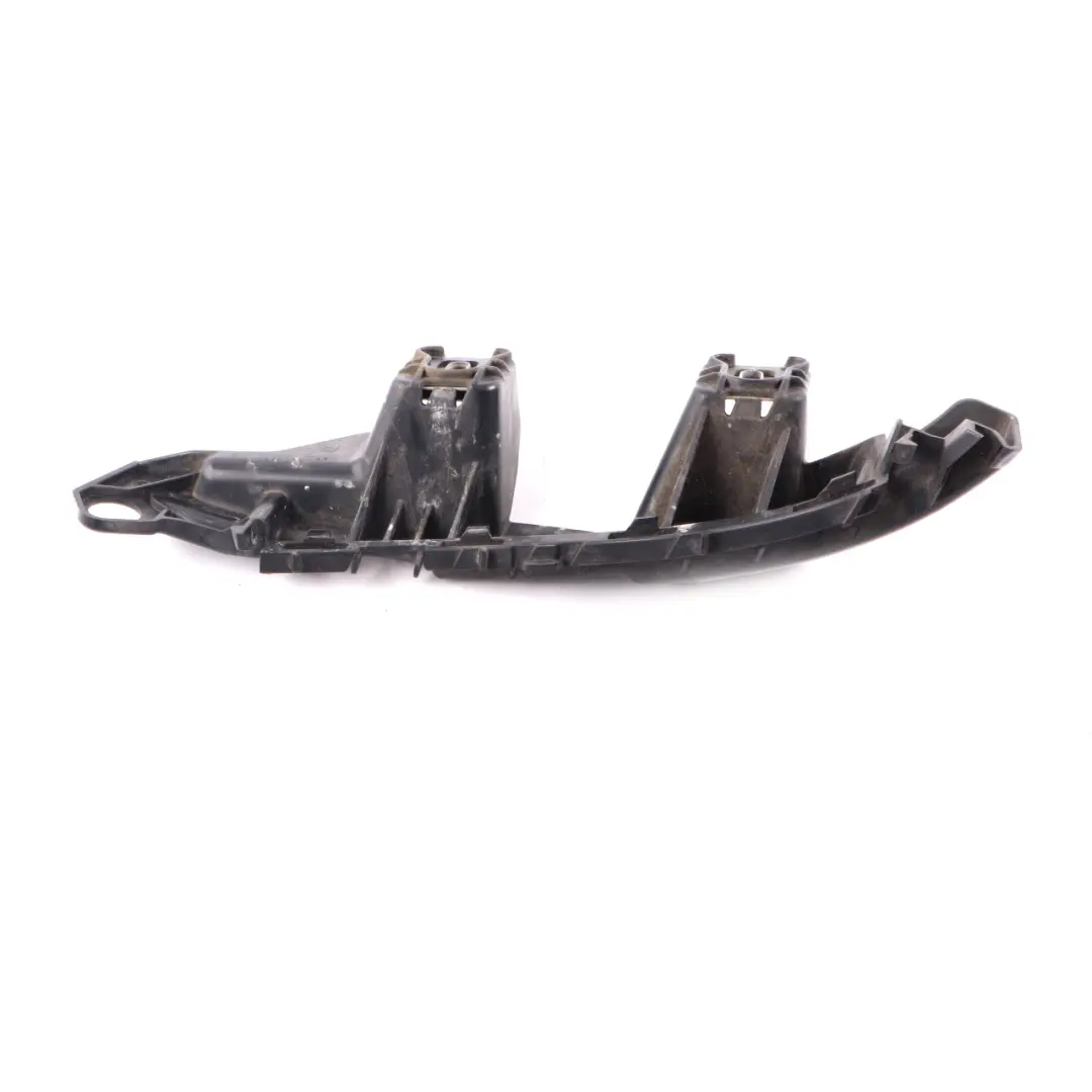 Mercedes W205 Parachoques trasero Soporte montaje Guía derecho - SKU A2058850465 - Número de pieza A2058850465