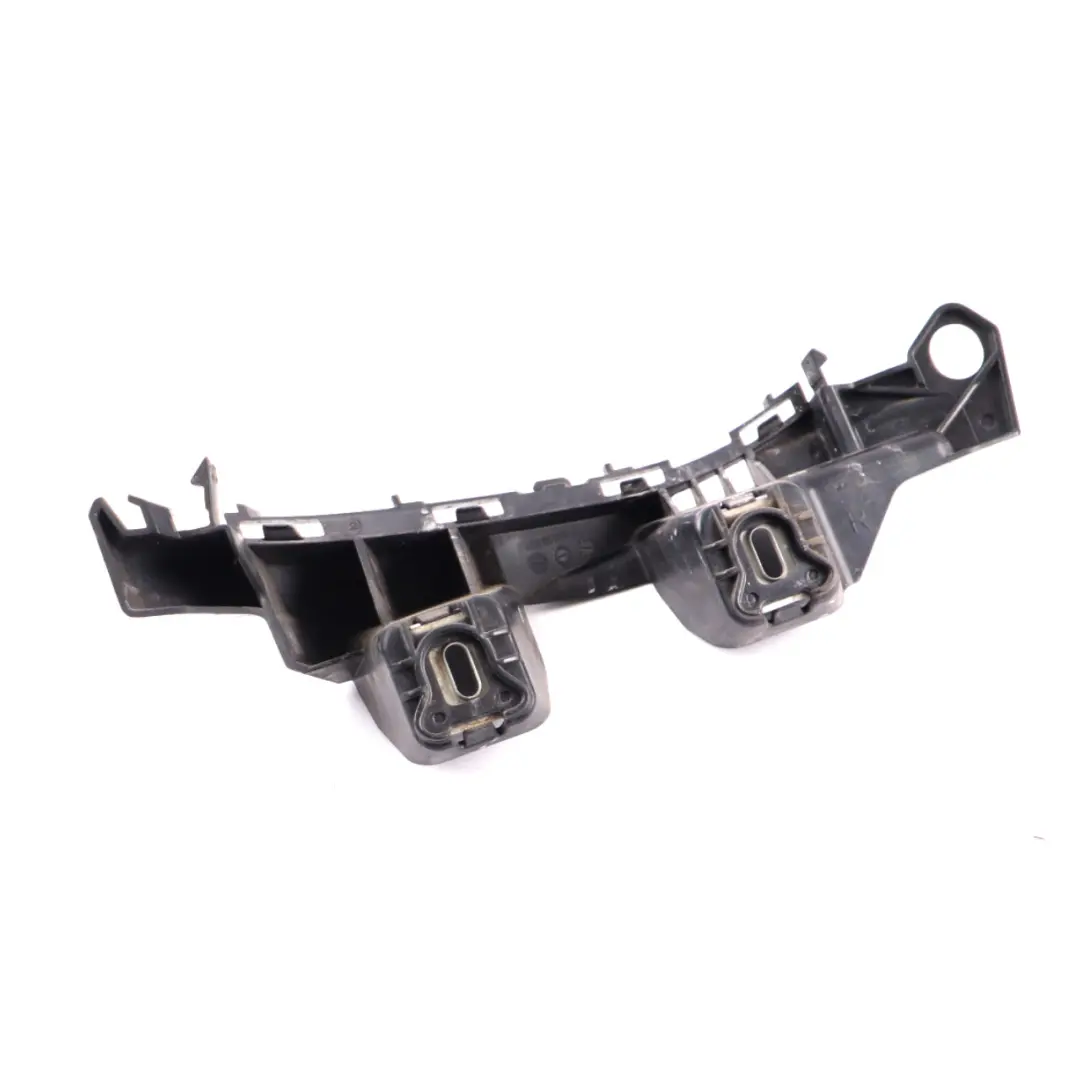 Parachoques trasero Soporte montaje Guía derecho para Mercedes W205 con número de pieza A2058850465 Mercedes W205 Parachoques trasero Soporte montaje Guía derecho - SKU A2058850465 - Número de pieza A2058850465