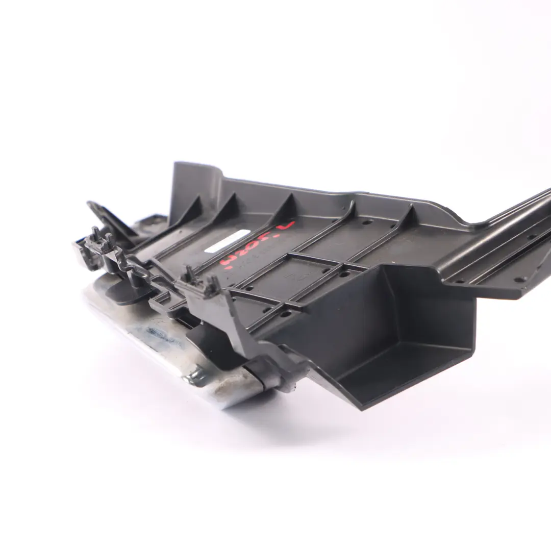  Embellecedor tubo de escape Mercedes W205 Parachoques trasero izquierdo Insertar - SKU A2058850956 - Número de pieza A2058850956