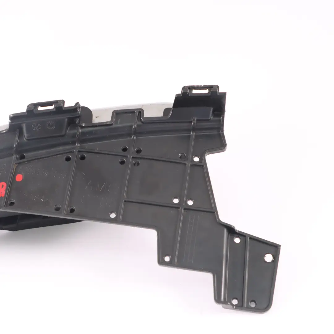 Pare-chocs arrière Cache d'échappement droit pour Mercedes C205 A205 AMG à propos du numéro de pièce A2058851056 Mercedes C205 A205 AMG Pare-chocs arrière Cache d'échappement droit - SKU A2058851056 - Numéro de pièce A2058851056