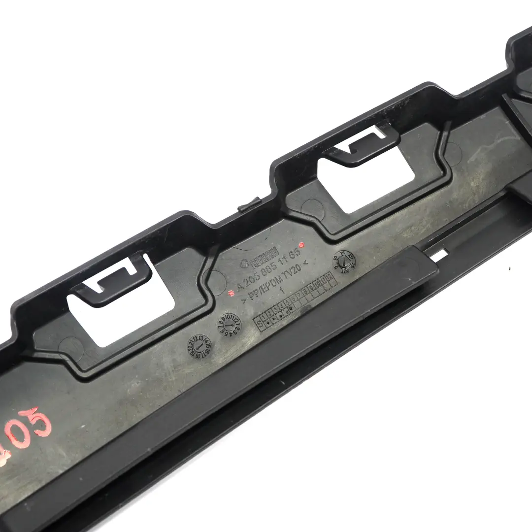 Travesaño de soporte radiador parachoques delantero para Mercedes W205 con número de pieza A2058851165 Mercedes W205 Travesaño de soporte radiador parachoques delantero - SKU A2058851165 - Número de pieza A2058851165