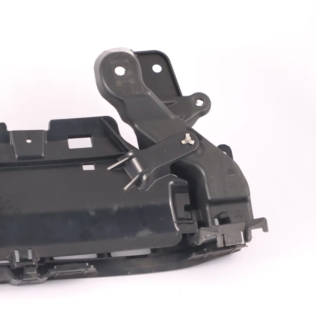 Paraurti posteriore AMG Supporto Staffa Rinforzo per Mercedes W205 con numero di parte A2058851600 Mercedes W205 Paraurti posteriore AMG Supporto Staffa Rinforzo - SKU A2058851600 - Numero di parte A2058851600