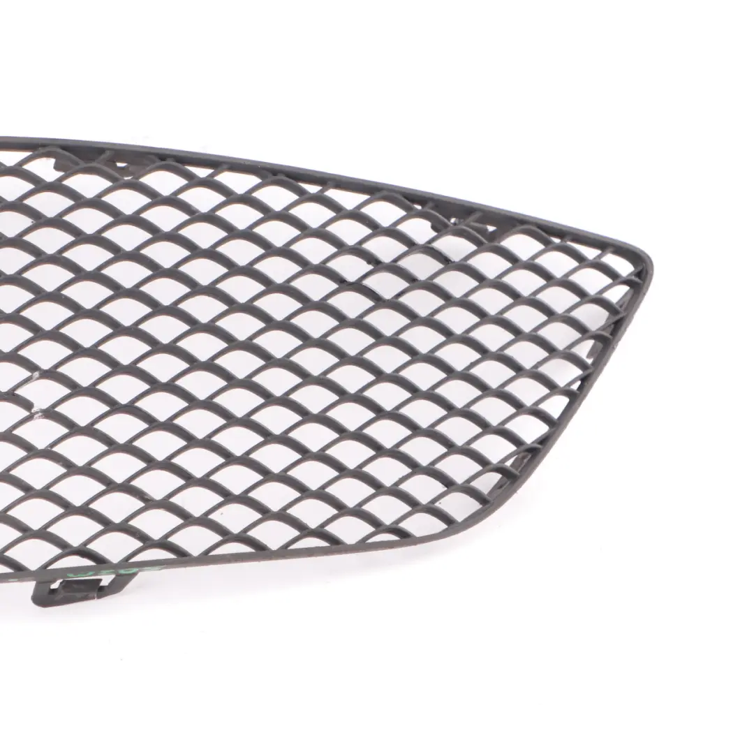 Mercedes W205 parachoques delantero inferior rejilla derecha AMG - SKU A2058852623 - Número de pieza A2058852623
