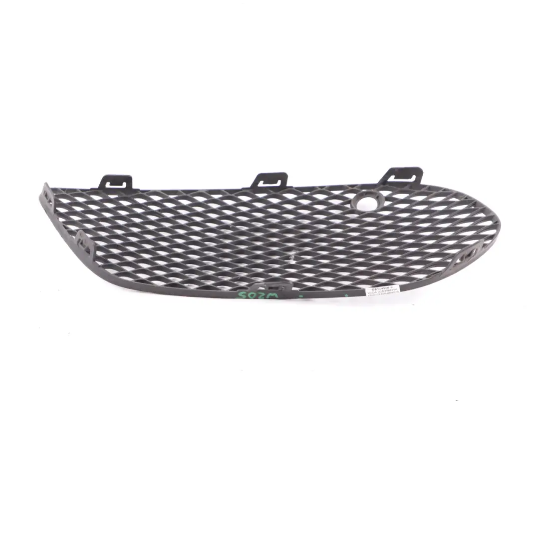 Mercedes W205 parachoques delantero inferior rejilla derecha AMG - SKU A2058852623 - Número de pieza A2058852623