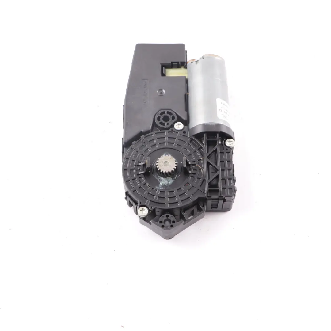Sliding Sunroof Panoramic Motor Drive Actuator Unit to Mercedes W205 with Part number A2059001024 Mercedes W205 Sliding Sunroof Panoramic Motor Drive Actuator Unit - SKU A2059001024 - Part number A2059001024