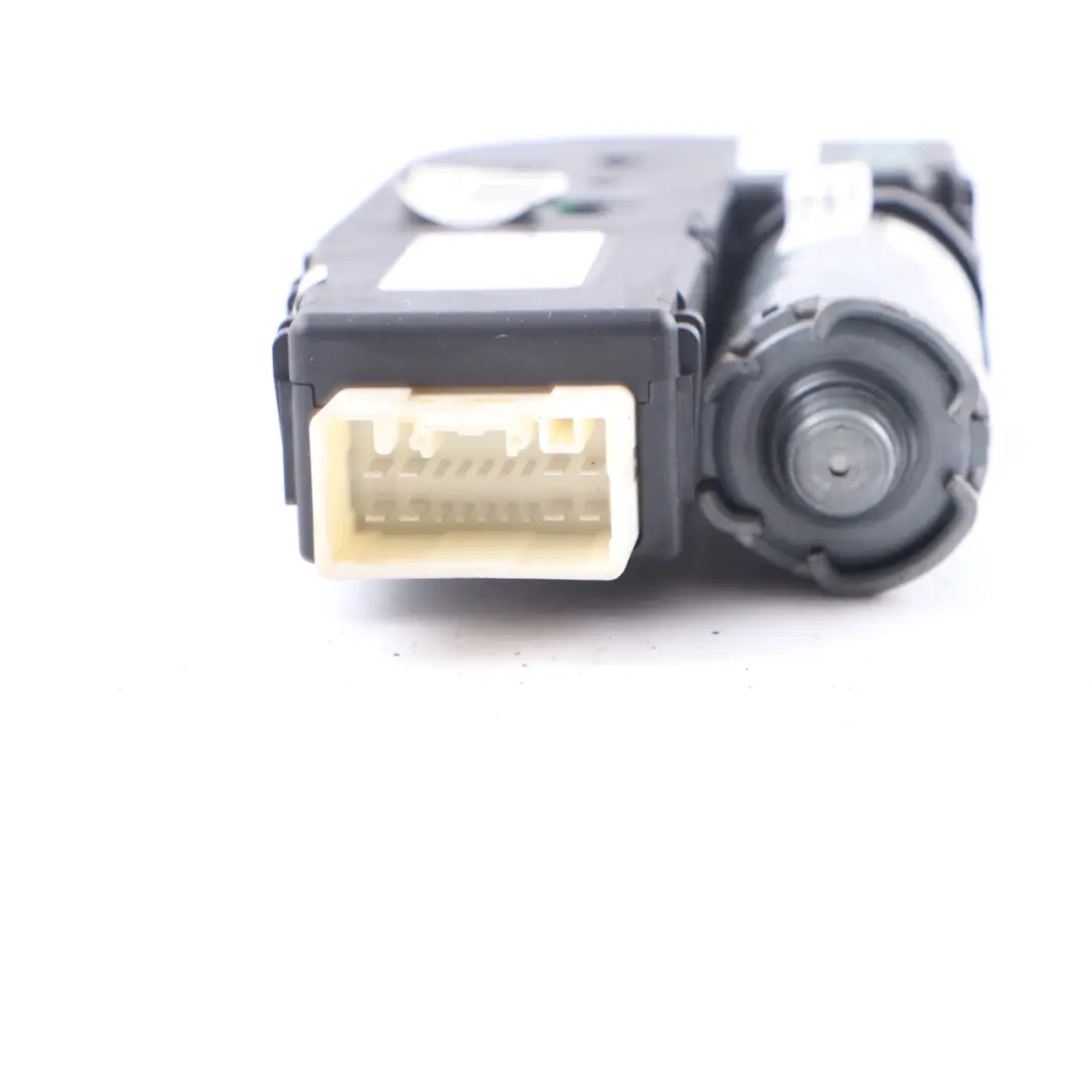 Tetto scorrevole panoramico azionamento attuatore per Mercedes W205 con numero di parte A2059001024 Mercedes W205 Tetto scorrevole panoramico azionamento attuatore - SKU A2059001024 - Numero di parte A2059001024