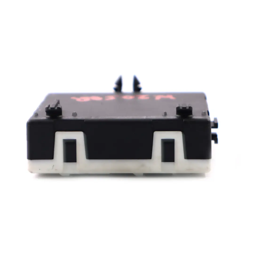 W205 Module de commande de la porte arrière droite ECU - SKU A2059006413 - Numéro de pièce A2059006413
