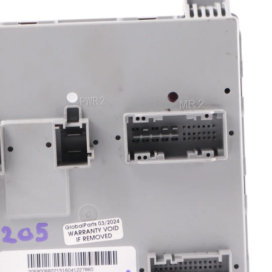 Moduł Sterownik SAM BCM do Mercedes W205 o numerze A2059006822 Mercedes W205 Moduł Sterownik SAM BCM - SKU A2059006822 - Numer Części A2059006822