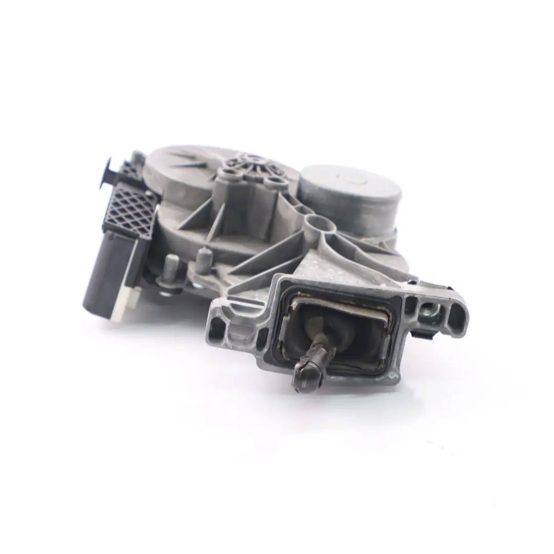 Closing Motor Mercedes S205 Estate X253 Trunk Lid to Automatic with Part number A0997602601 Automatic Closing Motor Mercedes S205 Estate X253 Trunk Lid - SKU A2059007218 - Part number A0997602601