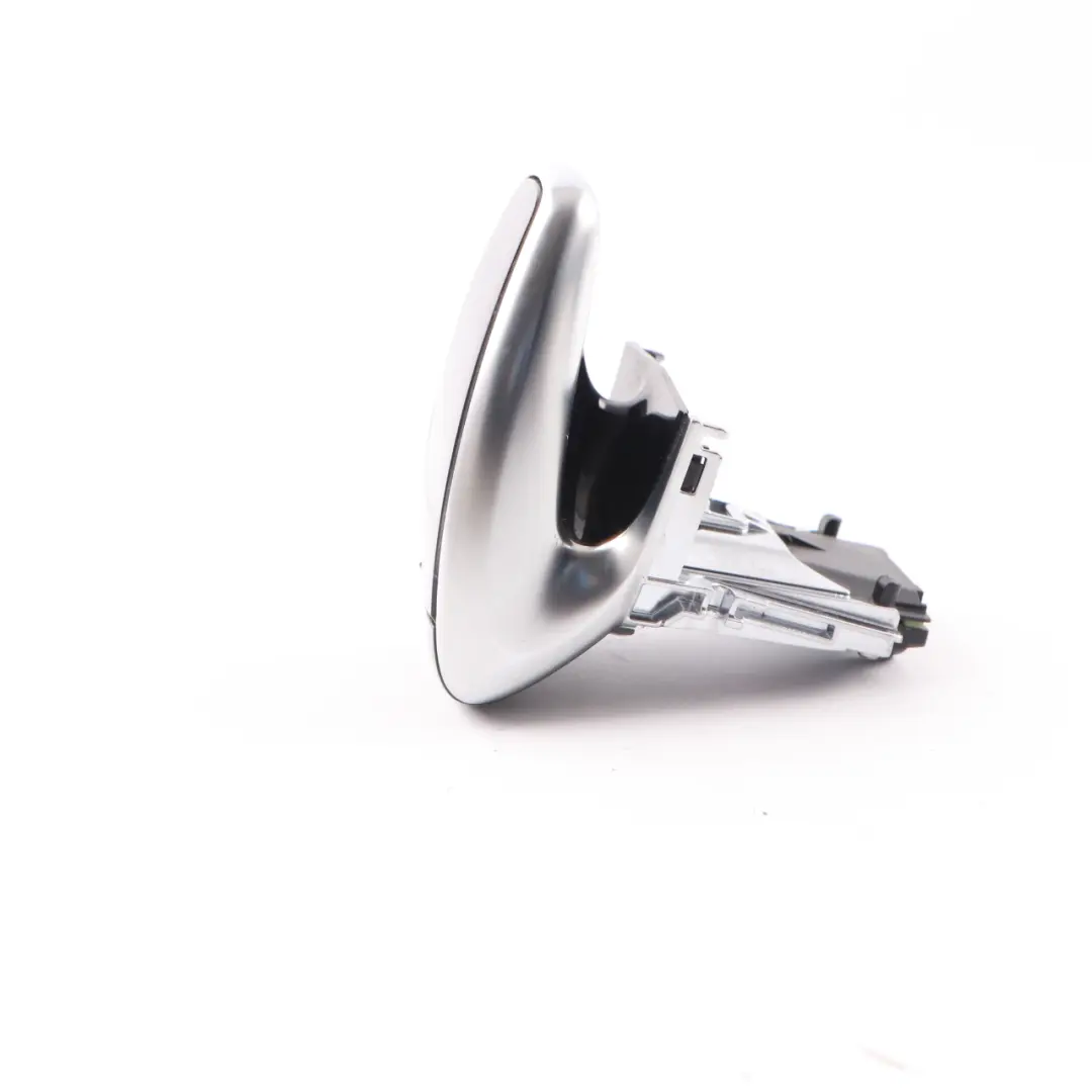 Console Panneau de commutation Contrôleur Touchpad pour Mercedes W205 à propos du numéro de pièce A2059008726 Mercedes W205 Console Panneau de commutation Contrôleur Touchpad - SKU A2059008726 - Numéro de pièce A2059008726