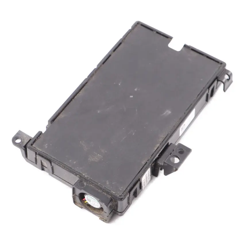 Telematics Bluetooth Module Control Unit ECU per Mercedes W205 con numero di parte A2059009643 Mercedes W205 Telematics Bluetooth Module Control Unit ECU - SKU A2059009643 - Numero di parte A2059009643