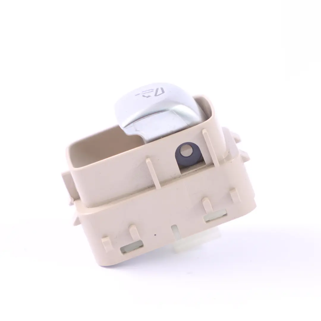 Sitzverkleidung Hinten Rechts Schalter Beige für Mercedes W205 X253 mit Teilenummer A2059052113 Mercedes W205 X253 Sitzverkleidung Hinten Rechts Schalter Beige - SKU A2059052113 - Teilenummer A2059052113