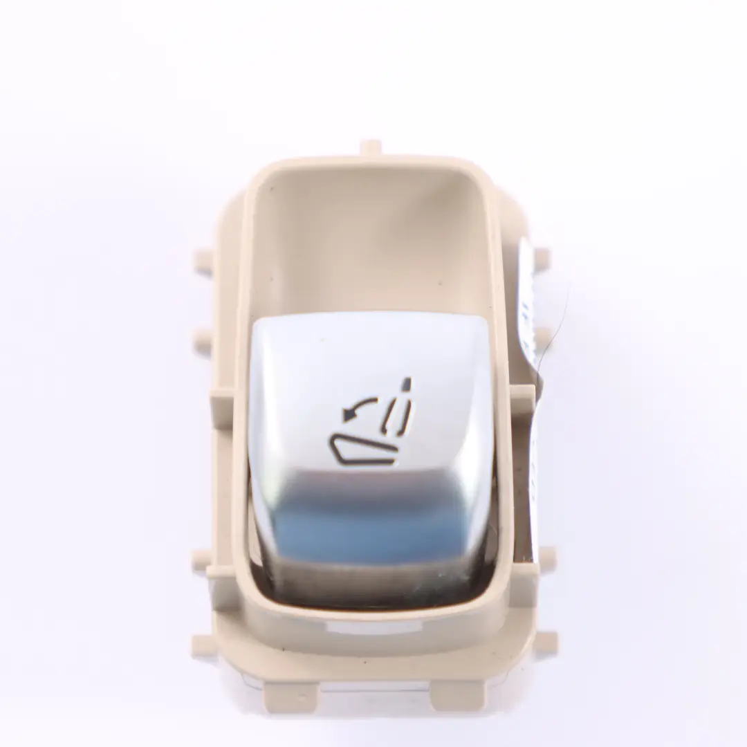 Interruptor del tapizado del asiento trasero derecho Beige para Mercedes W205 X253 con número de pieza A2059052113 Mercedes W205 X253 Interruptor del tapizado del asiento trasero derecho Beige - SKU A2059052113 - Número de pieza A2059052113
