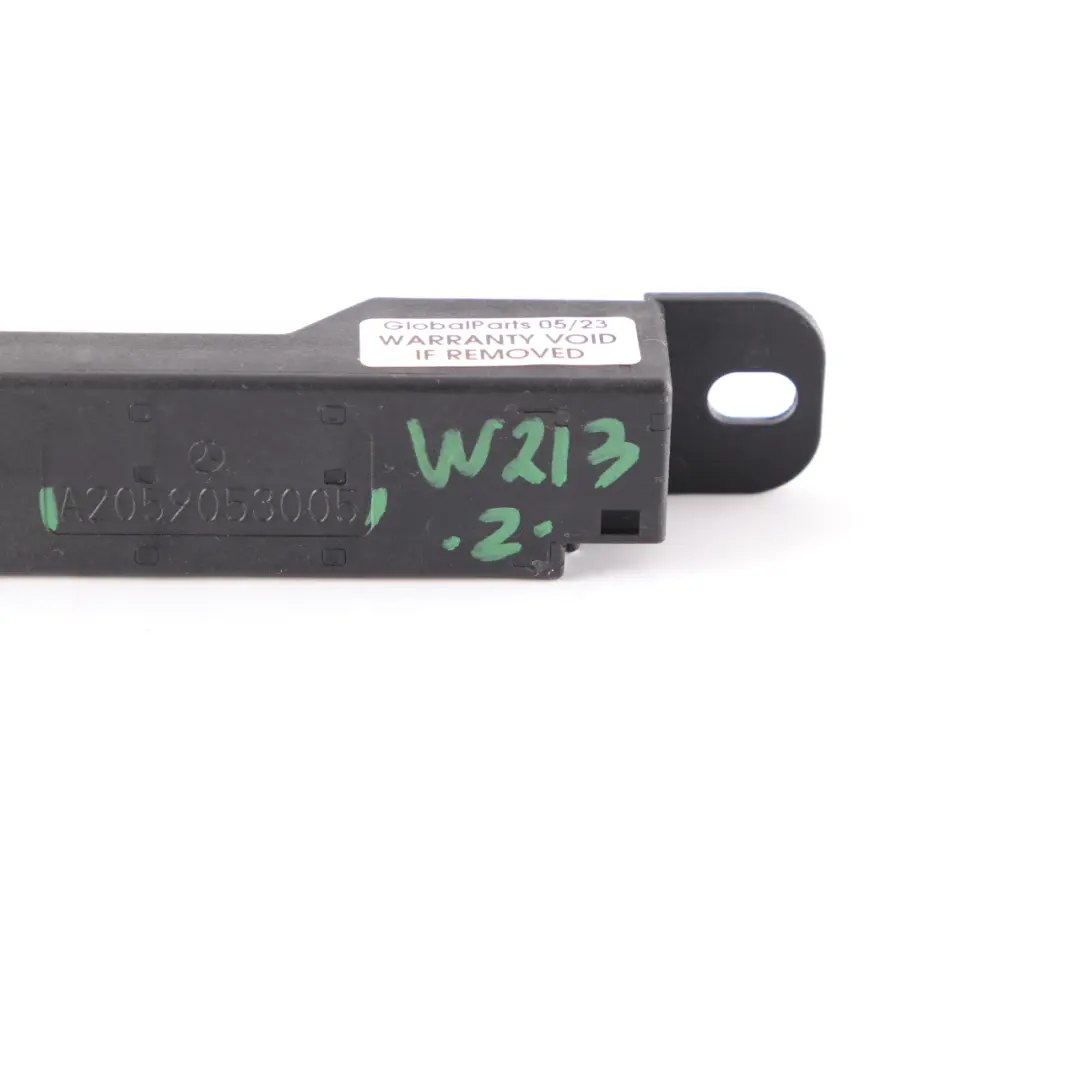 Moduł Wzmacniacz Anteny Keyless do Mercedes W176 W246 o numerze A2059053005 Mercedes W176 W246 Moduł Wzmacniacz Anteny Keyless - SKU A2059053005 - Numer Części A2059053005