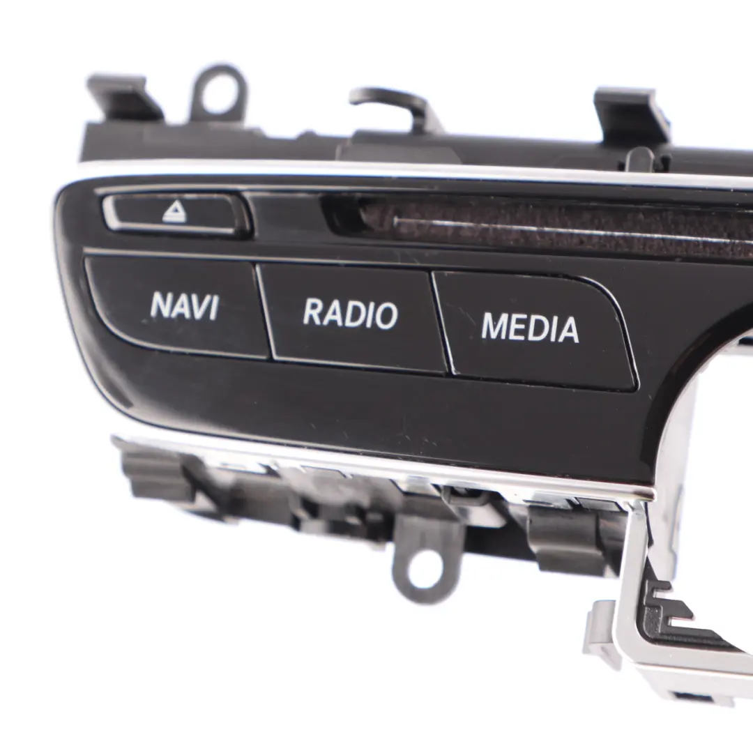  Panel interruptores Mercedes W205 Consola central Radio emergencia - SKU A2059053901 - Número de pieza A2059053901