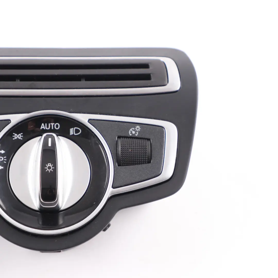 Mercedes W205 Interruptor Salpicadero Panel Instrumentos Panel Luz - SKU A2059057007 - Número de pieza A2059057007