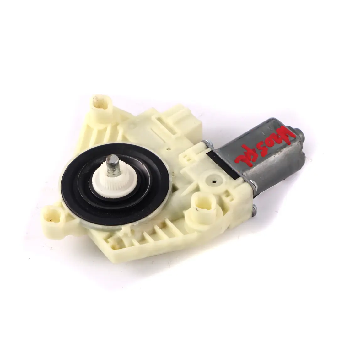 Actionnement du moteur du régulateur avant gauche pour Mercedes W205 à propos du numéro de pièce A2059060013 Mercedes W205 Actionnement du moteur du régulateur avant gauche - SKU A2059060013 - Numéro de pièce A2059060013