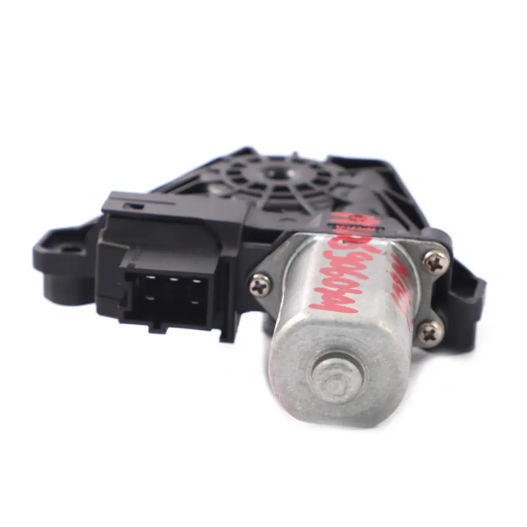 Fensterhebermotor hinten rechts Antriebseinheit für Mercedes W205 X253 mit Teilenummer A2059060401 Mercedes W205 X253 Fensterhebermotor hinten rechts Antriebseinheit - SKU A2059060401 - Teilenummer A2059060401