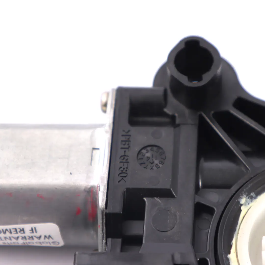 Fensterhebermotor hinten rechts Antriebseinheit für Mercedes W205 X253 mit Teilenummer A2059060401 Mercedes W205 X253 Fensterhebermotor hinten rechts Antriebseinheit - SKU A2059060401 - Teilenummer A2059060401