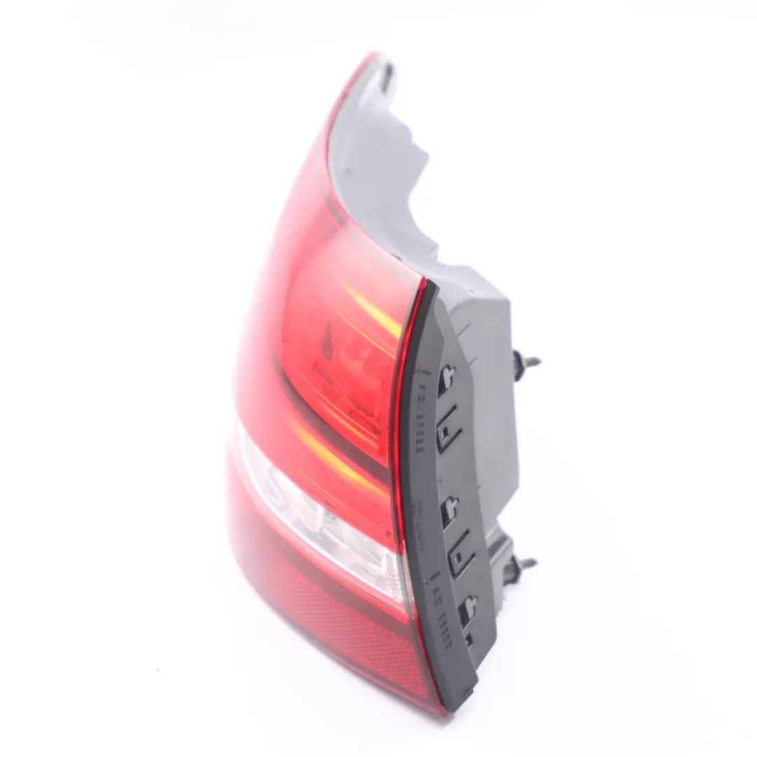 Feu arrière LED Panneau latéral Feu arrière gauche pour Mercedes S205 à propos du numéro de pièce A2059065100 Mercedes S205 Feu arrière LED Panneau latéral Feu arrière gauche - SKU A2059065100 - Numéro de pièce A2059065100
