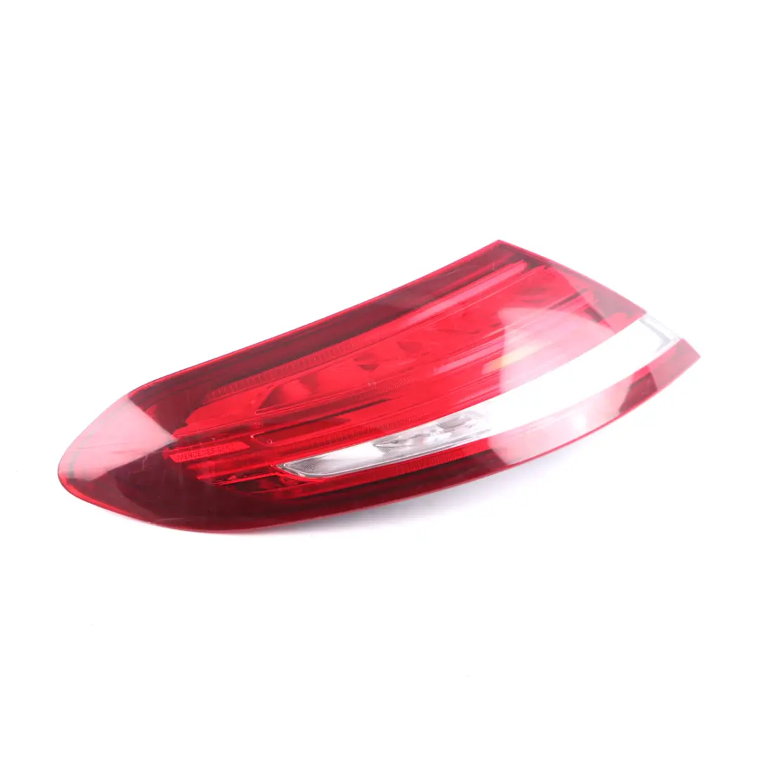 Lampa Tylna Mercedes C205 Coupe Panel Boczny Lampa Lewy Tył do o numerze A2059066300 Lampa Tylna Mercedes C205 Coupe Panel Boczny Lampa Lewy Tył - SKU A2059066300 - Numer Części A2059066300