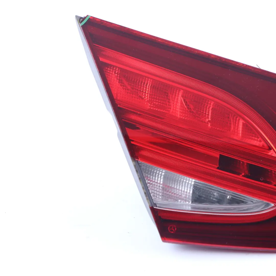 Rück leuchte Kofferraum Heckklappe Licht links LED A2389067301 für Mercedes C238 mit Teilenummer A2059066700 Mercedes C238 Rück leuchte Kofferraum Heckklappe Licht links LED A2389067301 - SKU A2059066700-1 - Teilenummer A2059066700