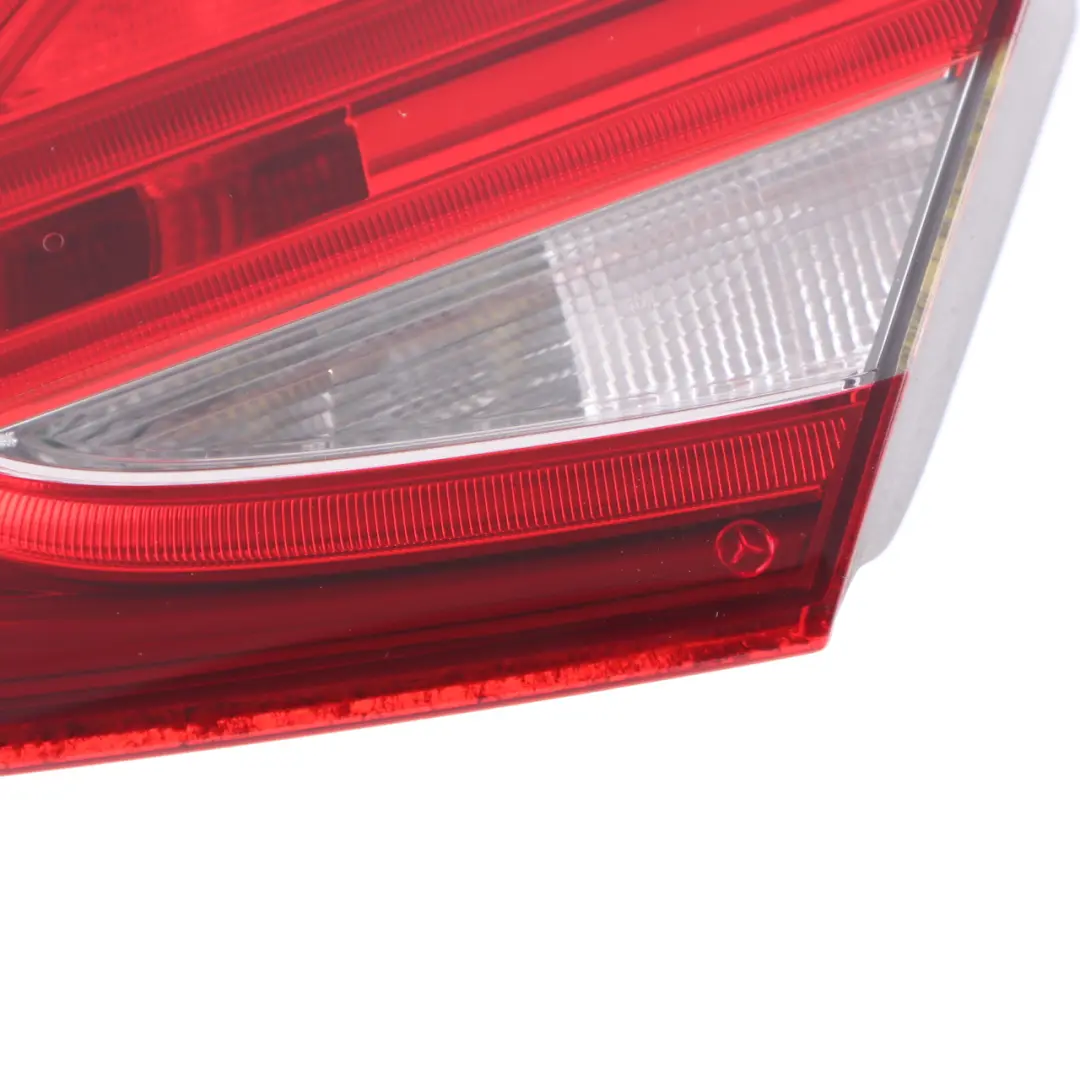 Mercedes C205 Lampa Tylna Prawa Klapy Bagażnika - SKU A2059066800-1 - Numer Części A2059066800