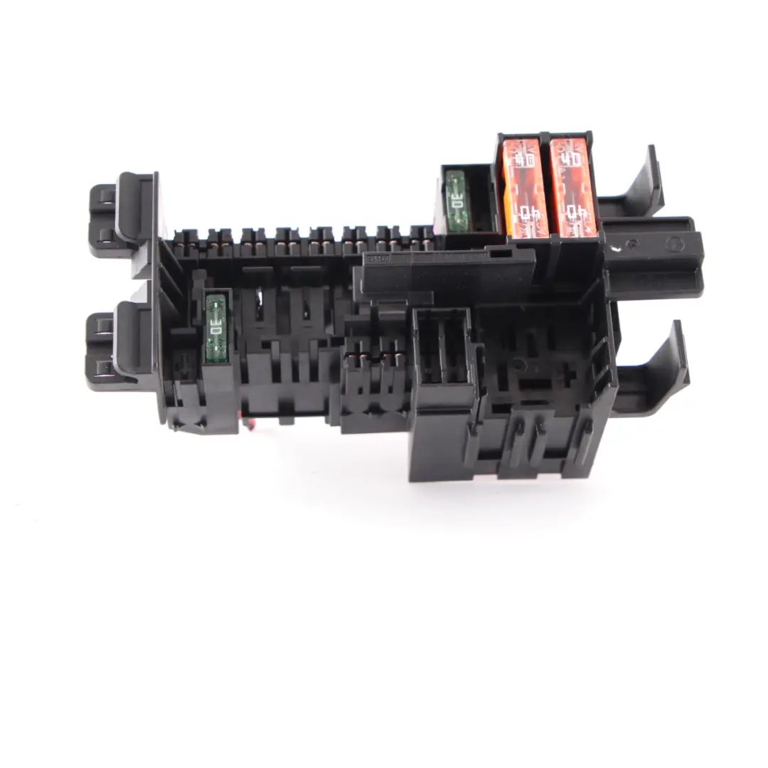Mercedes W205 S205 W213 Caja de fusibles Relé frontal Unidad de control Módulo - SKU A2059067200 - Número de pieza A2059067200