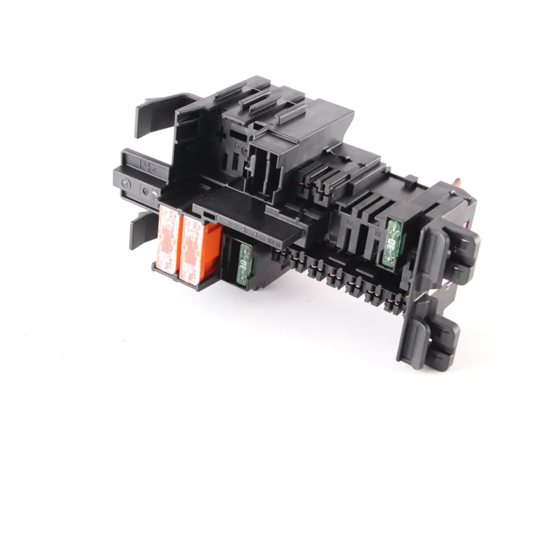 Mercedes W205 S205 W213 Scatola dei fusibili Modulo di controllo relè anteriore - SKU A2059067200 - Numero di parte A2059067200