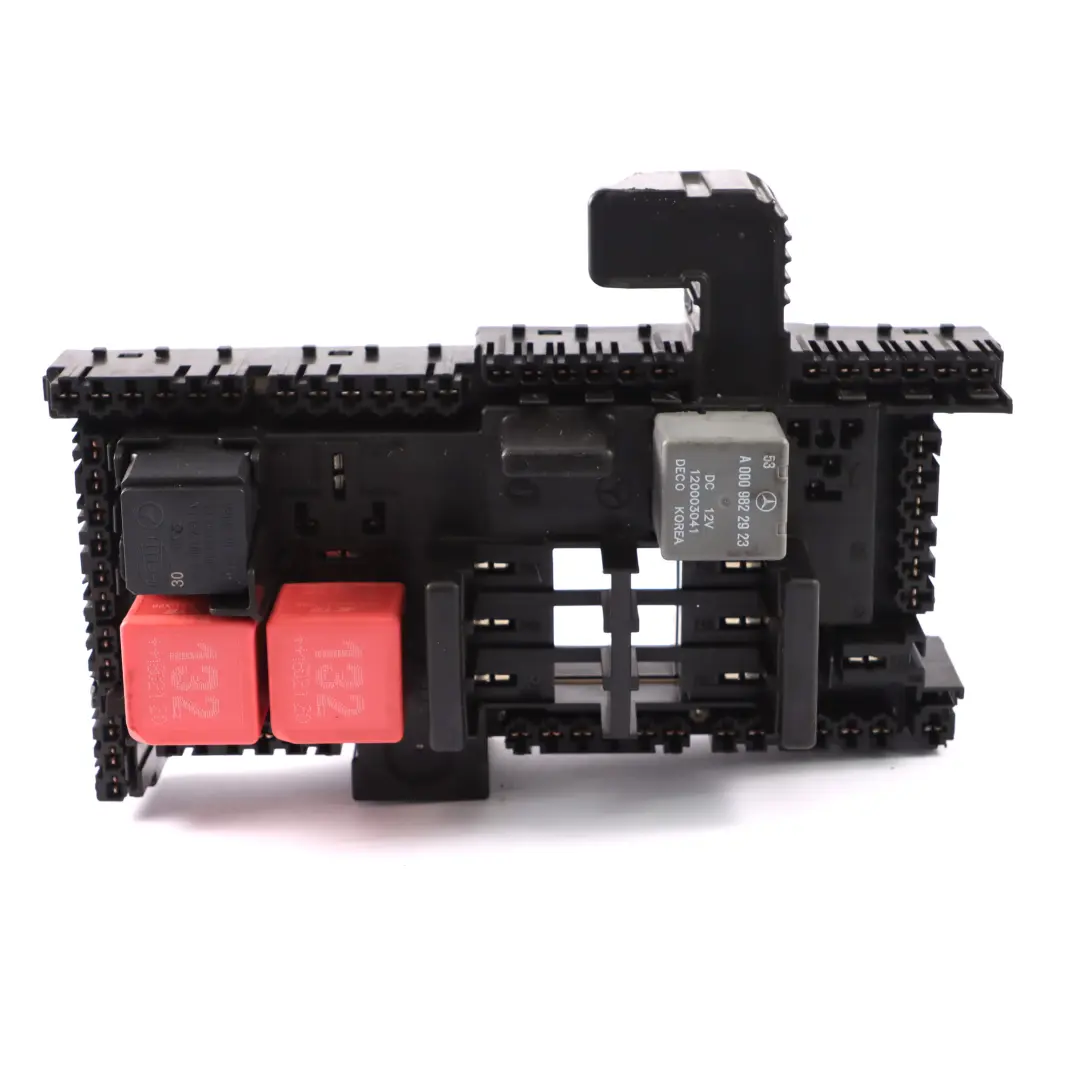 Caja fusibles Mercedes W205 S205 W213 Módulo relé delantero A2059068501 para con número de pieza A2059067200 Caja fusibles Mercedes W205 S205 W213 Módulo relé delantero A2059068501 - SKU A2059068501-1 - Número de pieza A2059067200