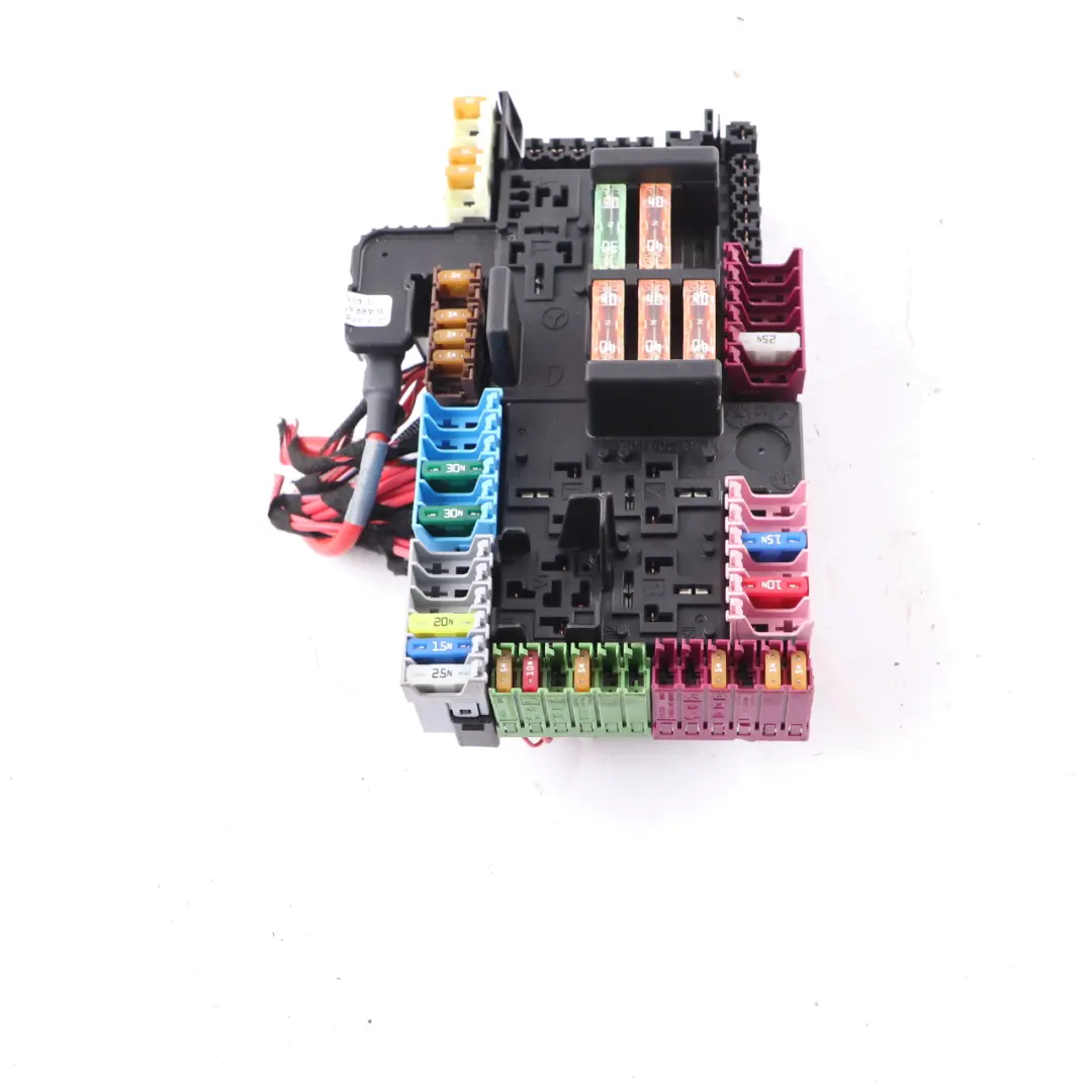 Fuse Box Rear Relay Electrical Control Unit Box to Mercedes W205 with Part number A2059068501 Mercedes W205 Fuse Box Rear Relay Electrical Control Unit Box - SKU A2059068501 - Part number A2059068501