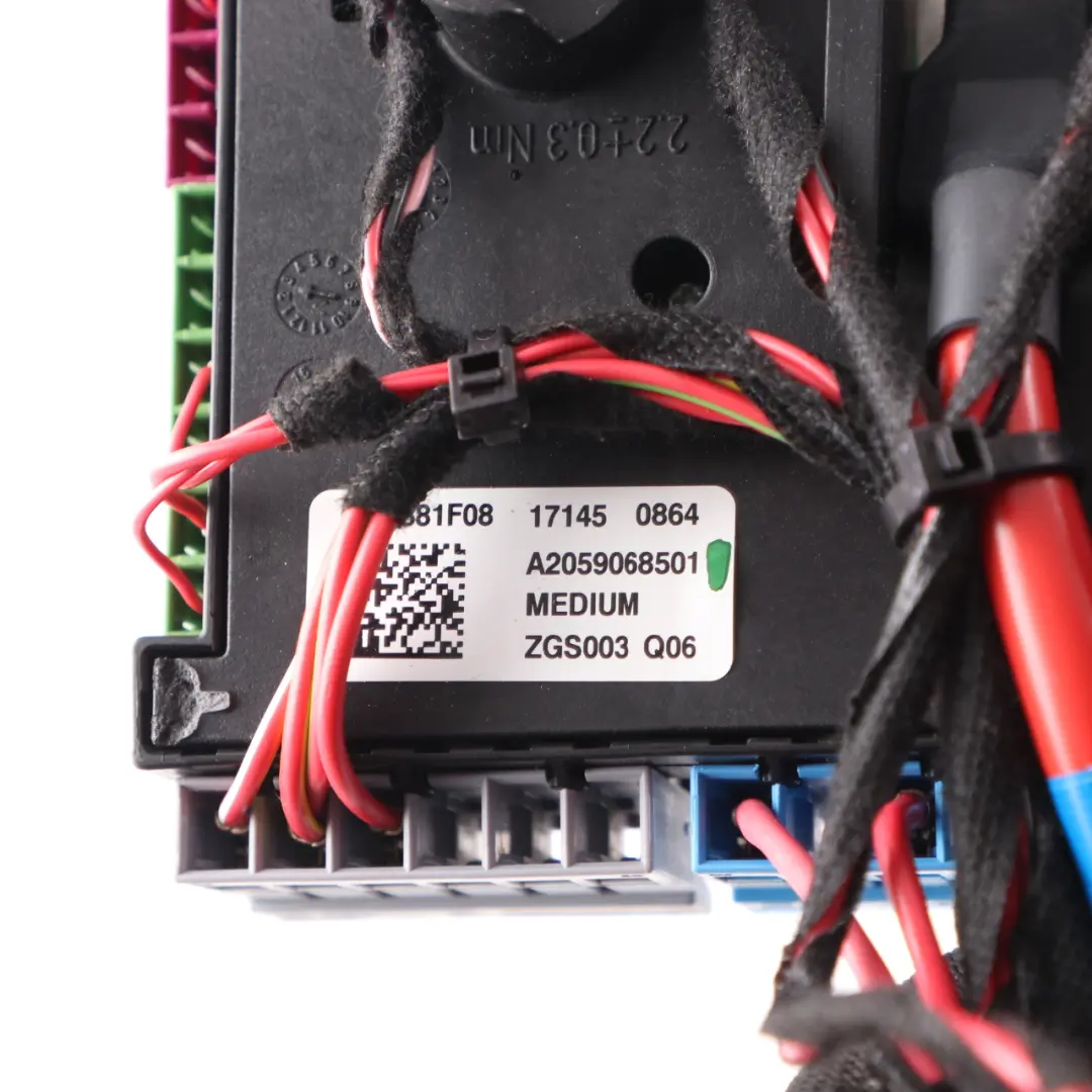 Fuse Box Rear Relay Electrical Control Unit Box to Mercedes W205 with Part number A2059068501 Mercedes W205 Fuse Box Rear Relay Electrical Control Unit Box - SKU A2059068501 - Part number A2059068501