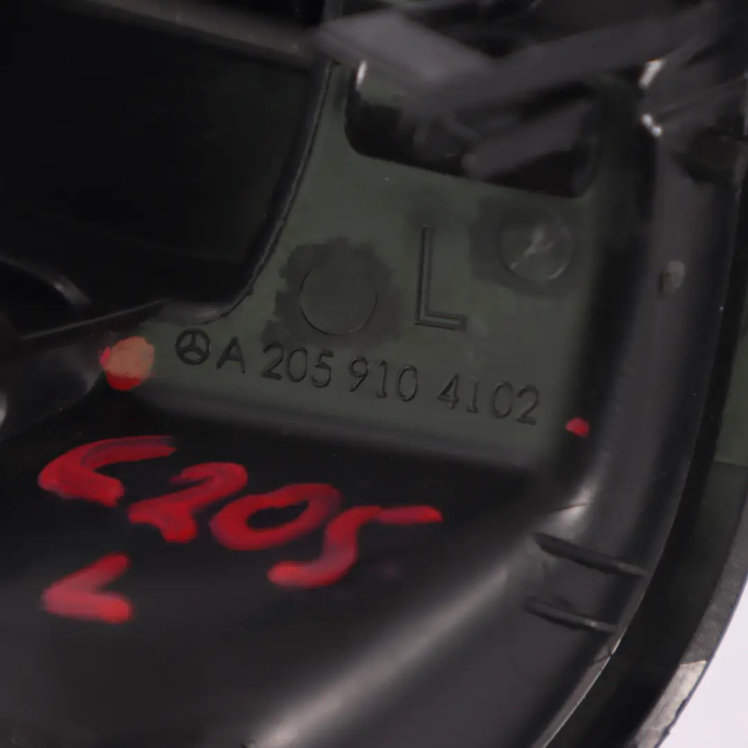 Poignée de déverrouillage de siège avant gauche pour Mercedes C205 C238 à propos du numéro de pièce A2059104102 Mercedes C205 C238 Poignée de déverrouillage de siège avant gauche - SKU A2059104102 - Numéro de pièce A2059104102