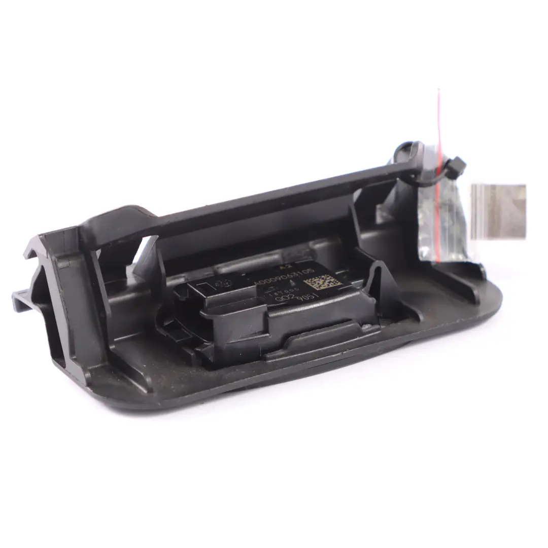 Luz Interior Inferior Pasajero Izquierda Derecha para Mercedes X253 con número de pieza a2059110000 Mercedes X253 Luz Interior Inferior Pasajero Izquierda Derecha - SKU a2059110000 - Número de pieza a2059110000