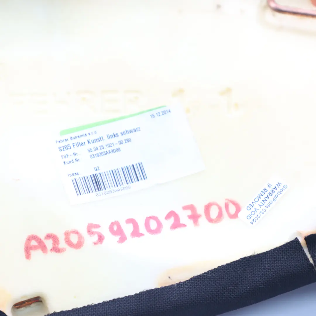 Pannello laterale Mercedes S205 Sedile posteriore sinistro Finitura Finta Pelle per con numero di parte A2059202700 Pannello laterale Mercedes S205 Sedile posteriore sinistro Finitura Finta Pelle - SKU A2059202700 - Numero di parte A2059202700