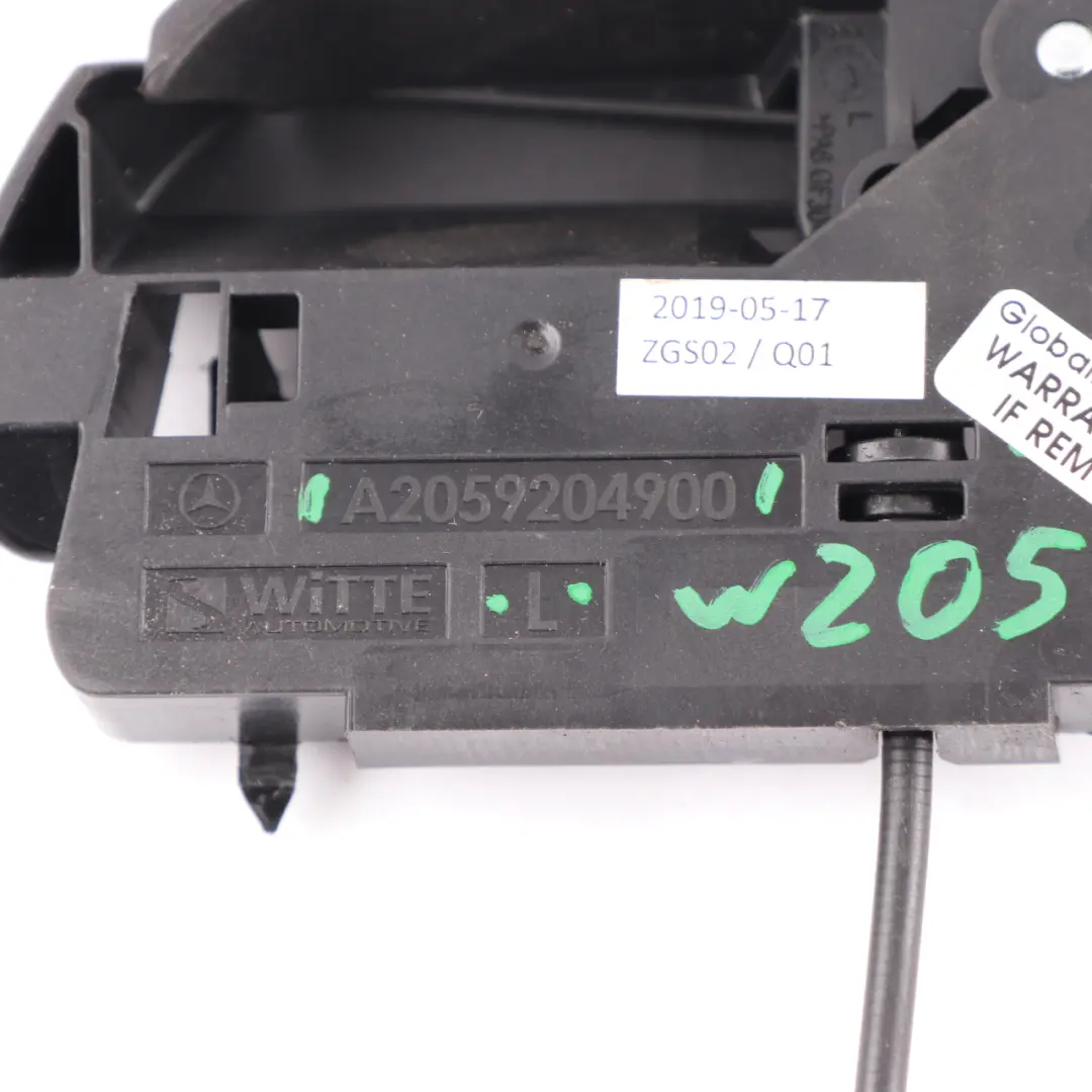 Klamka Blokada Tylna Składanego Oparcia Lewa do Mercedes W205 o numerze A2059204900 Mercedes W205 Klamka Blokada Tylna Składanego Oparcia Lewa - SKU A2059204900 - Numer Części A2059204900